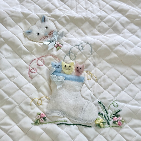 Vintage Mid Century Stroller baby blanket, felted cats appliqués - Picture 2 of 9